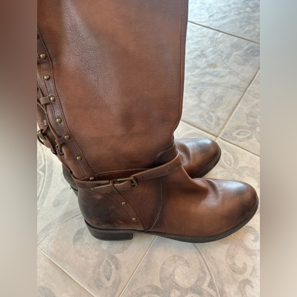 Gianni Bini zip up boots
